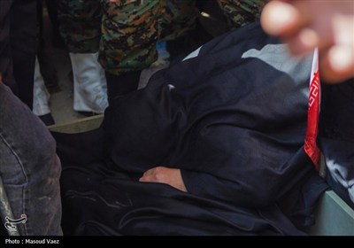 تشییع پیکر شهید مهدی رضازاده در تبریز