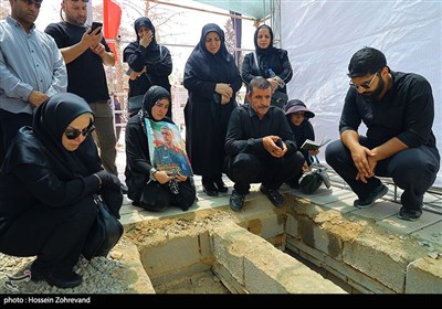 آماده سازی محل خاکسپاری پیکر سردار شهید محمد باقری