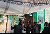 برپایی خیمه عزای امام حسین (ع) در ده زیار روستای تعزیه ایران