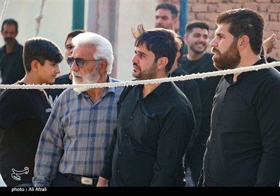 برپایی خیمه عزای امام حسین (ع) در ده زیار روستای تعزیه ایران