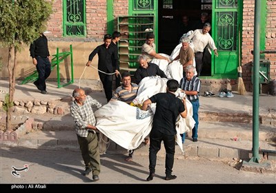 برپایی خیمه عزای امام حسین (ع) در ده زیار روستای تعزیه ایران