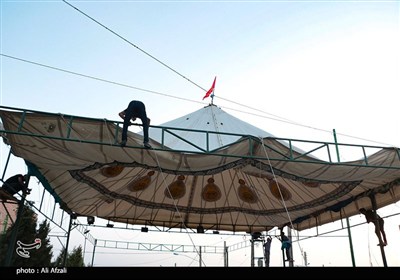 برپایی خیمه عزای امام حسین (ع) در ده زیار روستای تعزیه ایران