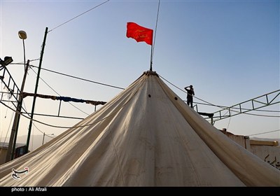 برپایی خیمه عزای امام حسین (ع) در ده زیار روستای تعزیه ایران