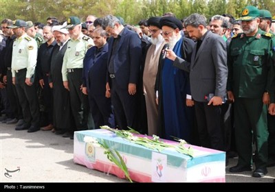 تشییع باشکوه پیکر شهید مدافع وطن در یزد