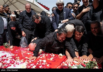 مراسم خاکسپاری شهدای اقتدار ایران در امامزاده صالح (ع)