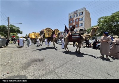 طنین‌انداز شدن نوای کاروان نینوا در خیابان‌های بیرجند