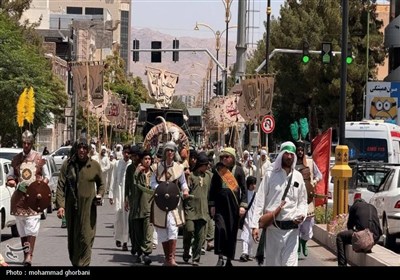 طنین‌انداز شدن نوای کاروان نینوا در خیابان‌های بیرجند