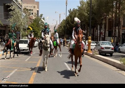 طنین‌انداز شدن نوای کاروان نینوا در خیابان‌های بیرجند