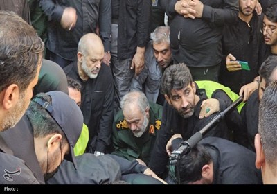 پیکر شهید‌ سلامی ‌در حرم عبدالعظیم‌ آرام گرفت