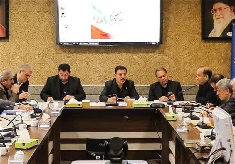 کلنگ‌زنی ۱۱۵۰ مگاوات نیروگاه خورشیدی در آذربایجان‌ شرقی