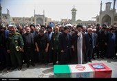 تشییع و تدفین پیکر شهید قناعت‌کار در حرم حضرت معصومه(س)