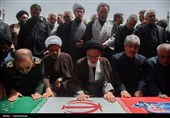 تشییع و تدفین پیکر شهید قناعت‌کار در حرم حضرت معصومه(س)