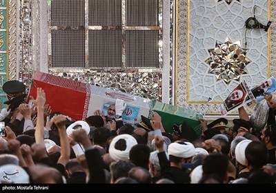 تشییع و خاکسپاری پیکر شهید &#171;حسین سلامی&#187; در حرم عبدالعظیم (ع)