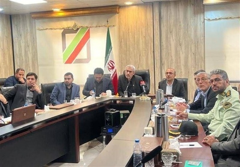 بازدید وزیر اقتصاد از گمرک تهران
