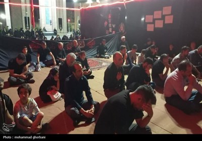 موکب عاشقی از شب اول محرم در دانشگاه علوم پزشکی بیرجند
