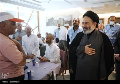 دیدار صمیمی سرپرست حجاج ایرانی با زائران کشورمان