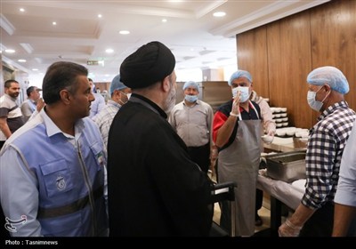 دیدار صمیمی سرپرست حجاج ایرانی با زائران کشورمان