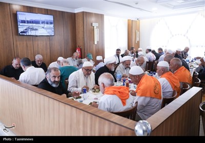 دیدار صمیمی سرپرست حجاج ایرانی با زائران کشورمان