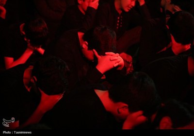 عزاداری نوجوانان فاطمی در ماه محرم