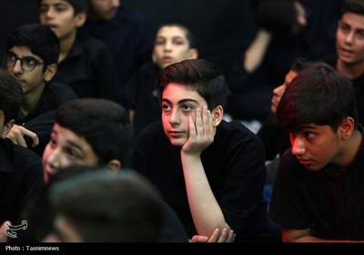 عزاداری نوجوانان فاطمی در ماه محرم