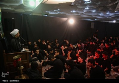 عزاداری نوجوانان فاطمی در ماه محرم