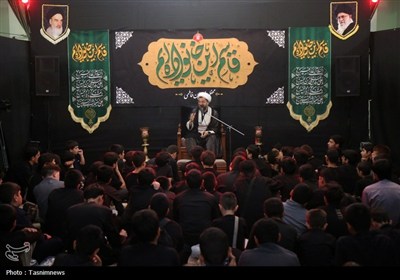عزاداری نوجوانان فاطمی در ماه محرم