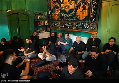 عزاداری اباعبدالله الحسین(ع) در حسینیه سادات اخوی