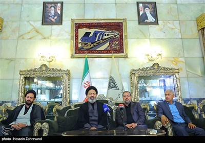 استقبال از سرپرست حجاج ایرانی در ایستگاه راه آهن تهران