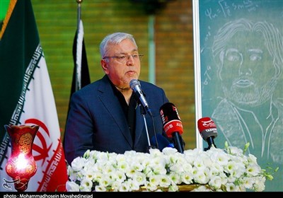 عمید جامعة الشهید بهشتی: مئات العلماء ملأوا مکان شهداء البرنامج النووی