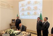 گشایش دفتر یادبود و ادای احترام مقامات خارجی به شهدای ایران