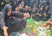 عهد وفاداری نسل دهه نودیها پای تابوت شهید بشارتی