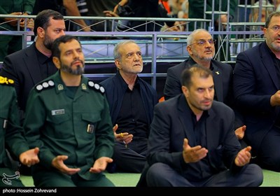 گرامیداشت شهدای اقتدار در مصلی تهران