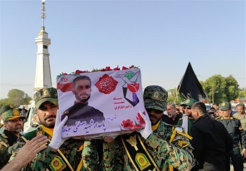 تشییع پیکر مطهر شهید مصطفی سوباط در صفی‌آباد دزفول