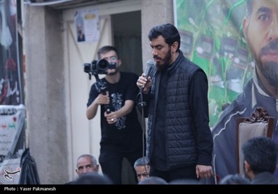 عزاداری حاج مهدی رسولی در منزل شهید فروغیراد
