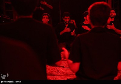 عزاداری دهه اول محرم در مسجد شیشه