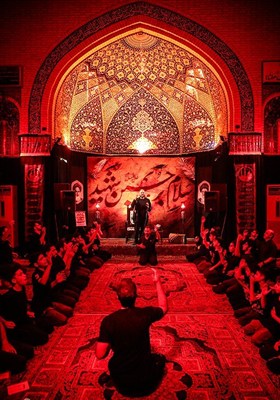 عزاداری دهه اول محرم در مسجد شیشه