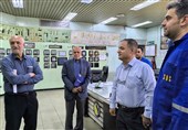 بازدید رئیس هیئت مدیره شرکت نفت سپاهان از واحدهای عملیاتی و تولیدی پالایشگاه