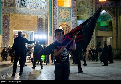 مراسم عزاداری شب هفتم محرم در حرم مطهر حضرت شاهچراغ (ع)