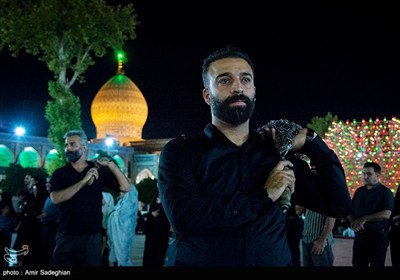 مراسم عزاداری شب هفتم محرم در حرم مطهر حضرت شاهچراغ (ع)