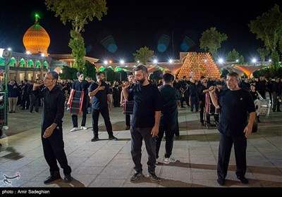 مراسم عزاداری شب هفتم محرم در حرم مطهر حضرت شاهچراغ (ع)