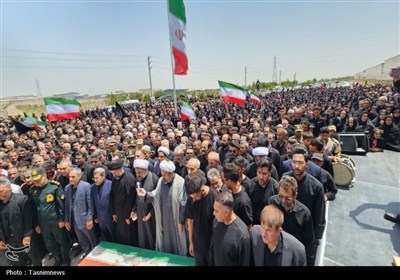 وداع باشکوه با دو سرباز شهید فراجا در رباط‌کریم
