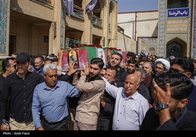 وداع باشکوه با شهید محمد منصوری در حرم مطهر حضرت شاهچراغ (ع)