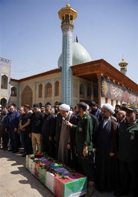 وداع باشکوه با شهید محمد منصوری در حرم مطهر حضرت شاهچراغ (ع)