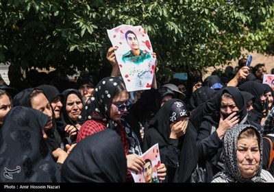 تشییع پیکرشهید محمد مهدی مهدی پور در قزوین