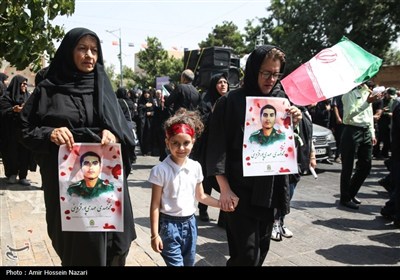تشییع پیکرشهید محمد مهدی مهدی پور در قزوین