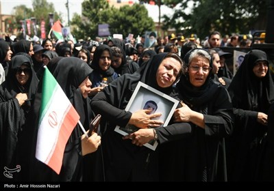 تشییع پیکرشهید محمد مهدی مهدی پور در قزوین