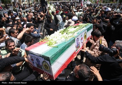 تشییع پیکرشهید محمد مهدی مهدی پور در قزوین