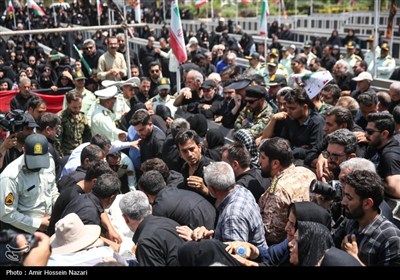 تشییع پیکرشهید محمد مهدی مهدی پور در قزوین
