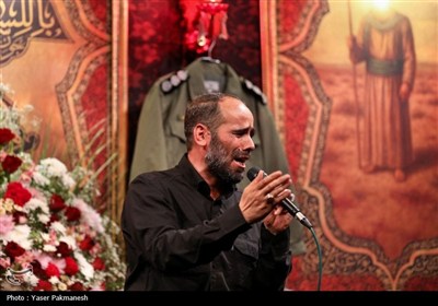 لباس‌های خونی شهدای حمله اسرائیل به زنجان در هیئت ثارالله