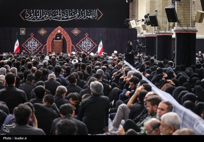 عزاداری شب هشتم محرم در حسینیه امام خمینی(ره)